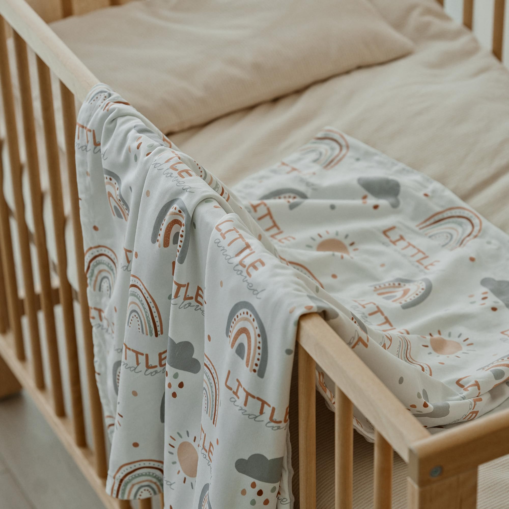 Civarua Kids whales print soothing bedtime visual for babies.