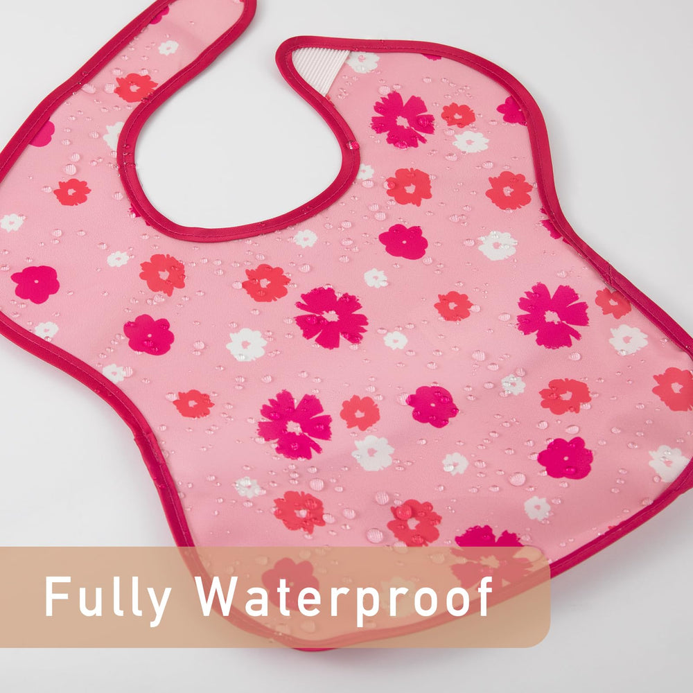 CIVARUA KIDS bib on child during feeding demonstrates quick-clean design.