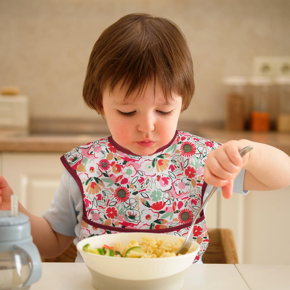 CIVARUA KIDS bib pocket detail shows secure fit and spill capture.
