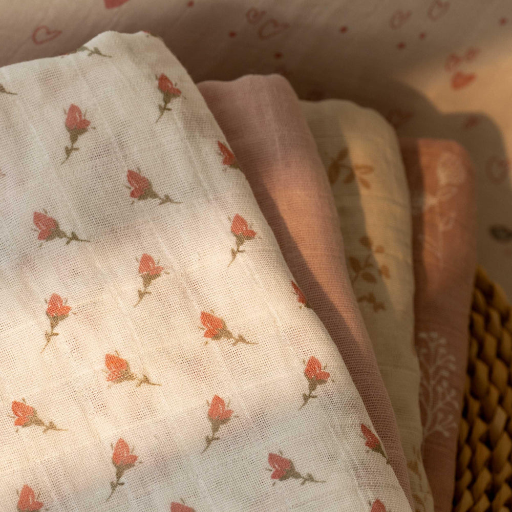 Civarua Kids muslin swaddle blankets four-pack laid out for versatile newborn wrapping.