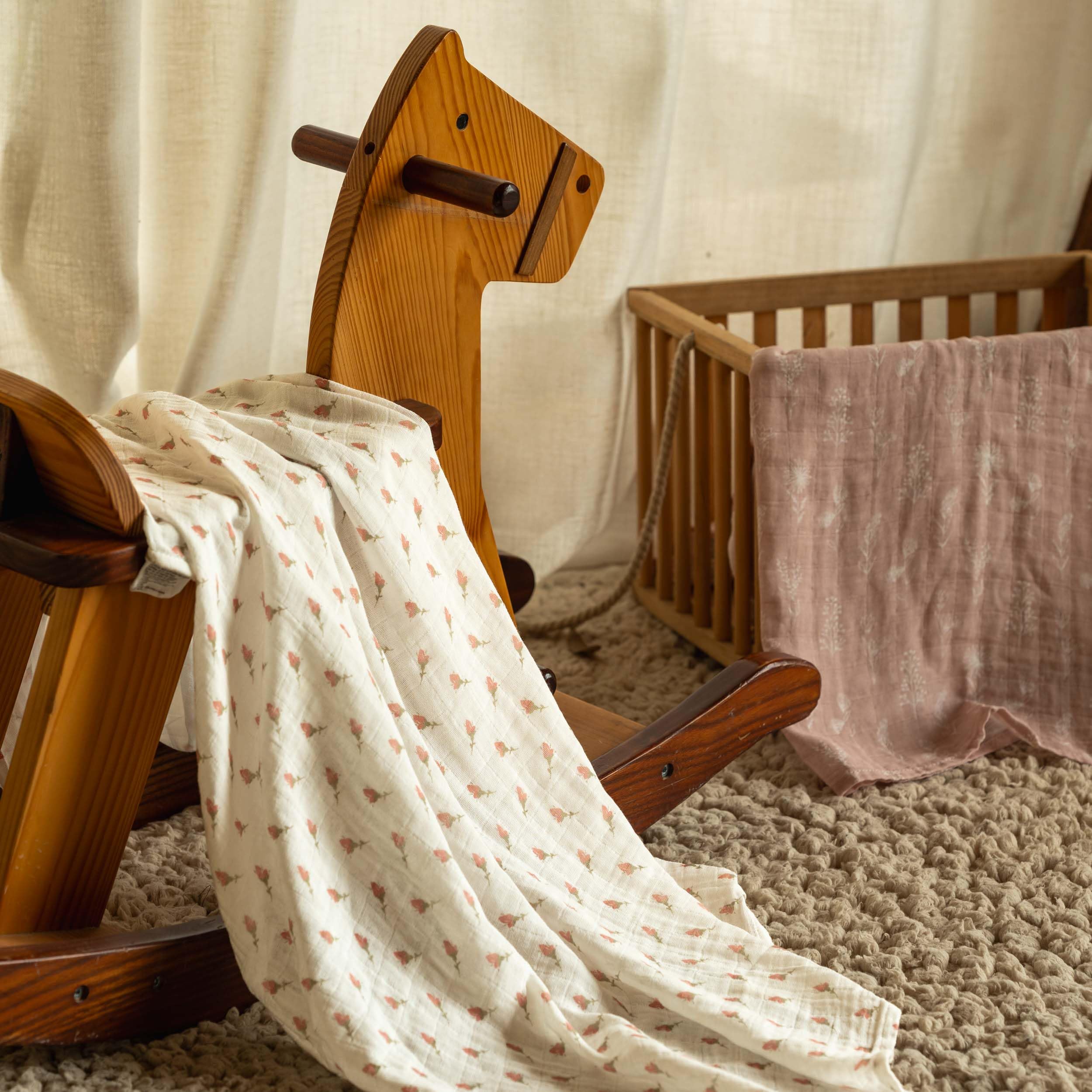 Civarua Kids muslin swaddle blankets used as nursing cover illustration, versatile baby care.