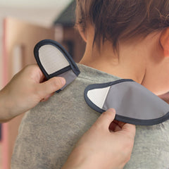 Civarua Kids waterproof polyester bib keeps clothes clean during meals.
