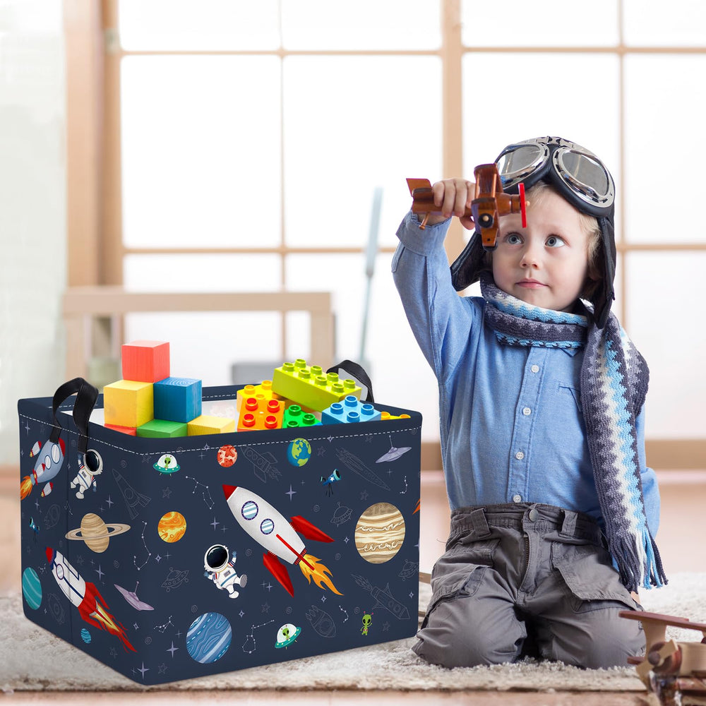 Clastyle 36L waterproof bin protects contents from spills during laundry and bathroom use