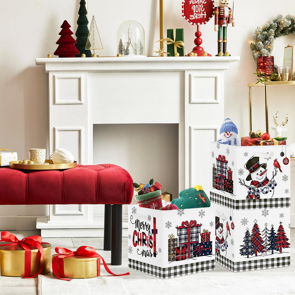 Clastyle PE-coated storage bin cleans easily after playtime.