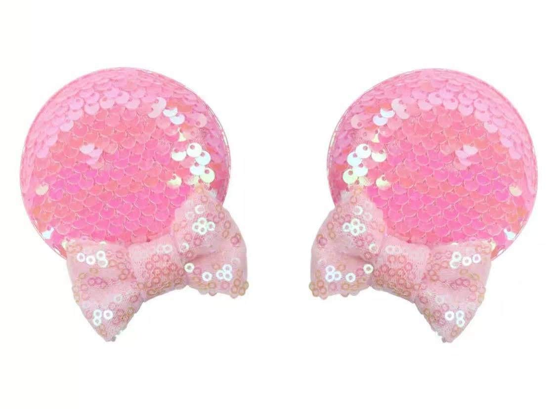CLGIFT Minnie headband with ears for babies; comfortable fit for family photos.