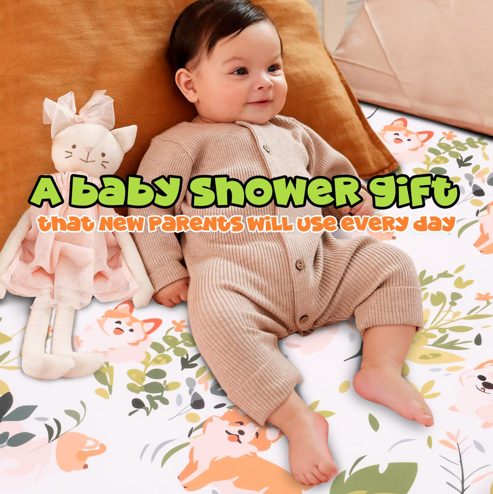 Cloele elastic-band-fit crib sheet stays secure on standard crib mattresses.
