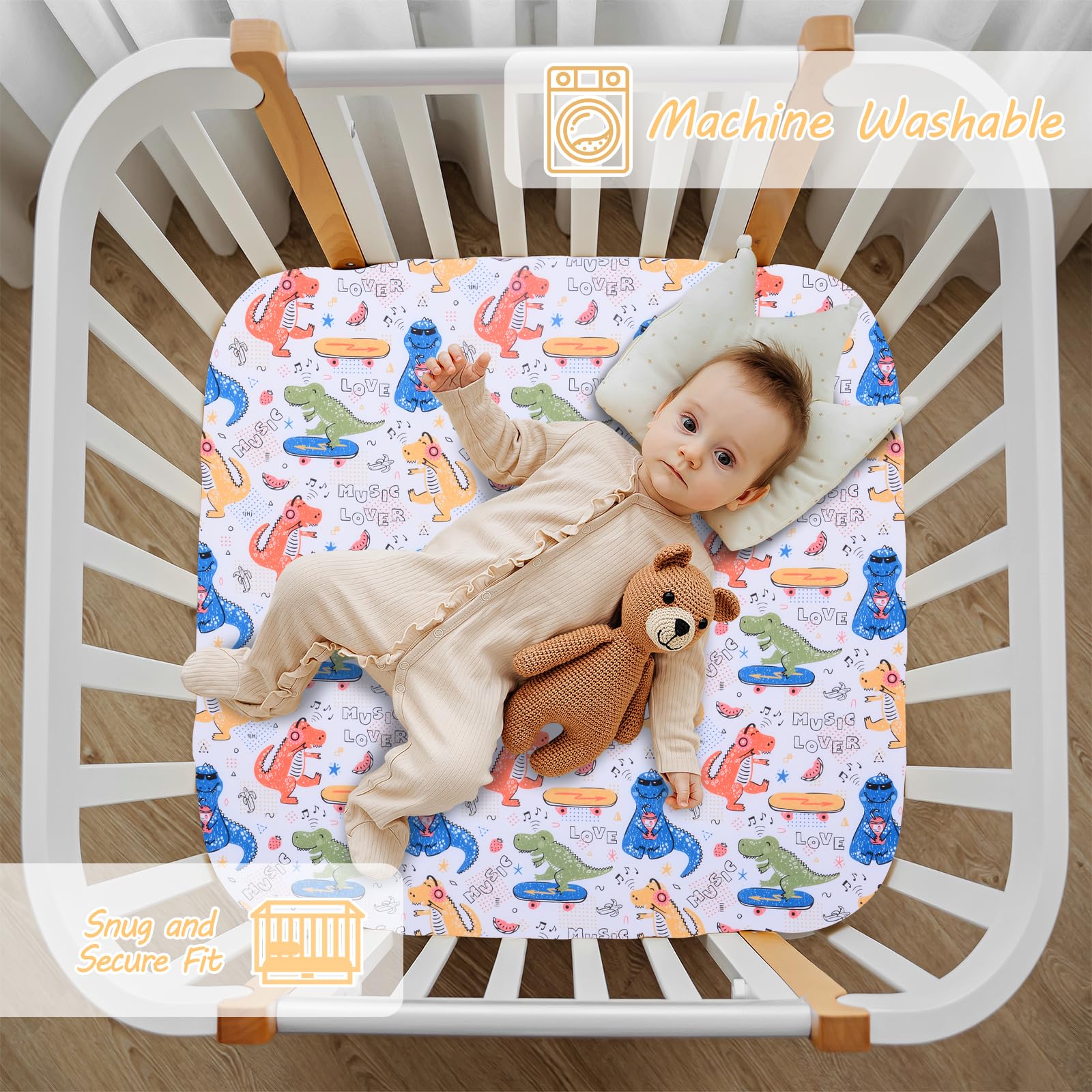 Cloele Square Playard Sheet features a playful dinosaur print.