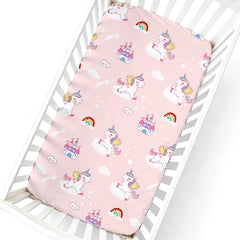 Cloele fitted crib sheet close-up shows soft elastic edges for secure fit