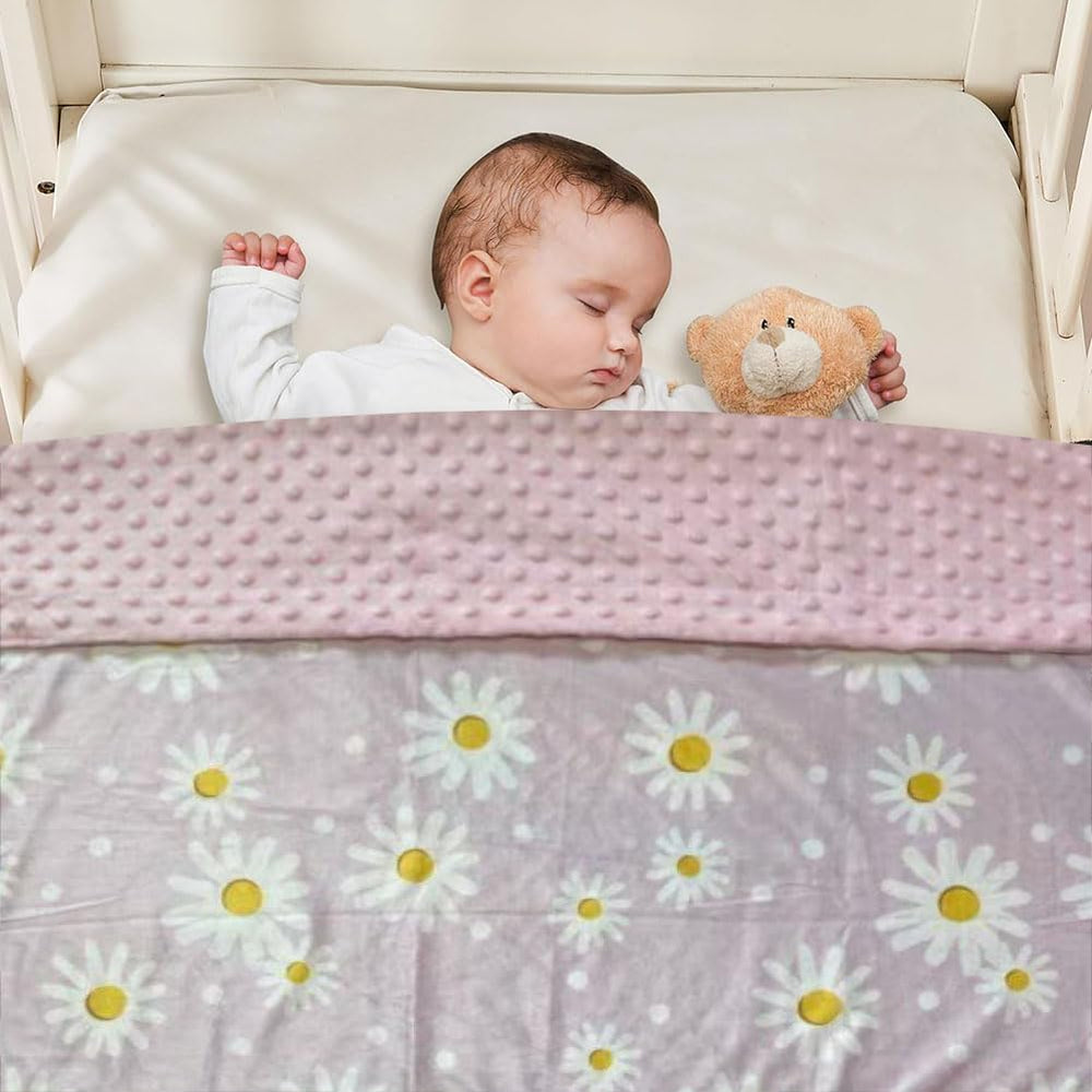 Closockey baby blanket Daisy dotted back close-up reveals gentle texture.