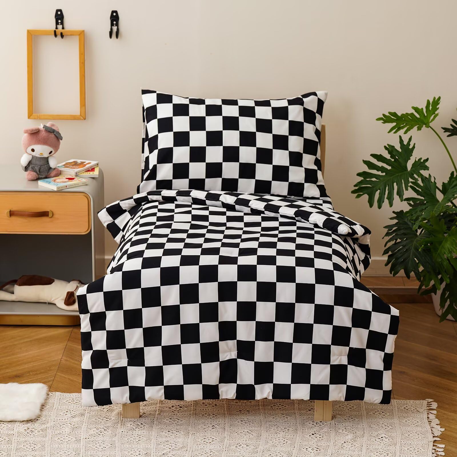CLOTHKNOW 4-piece plaid toddler bedding comforter for soft, cozy sleep.