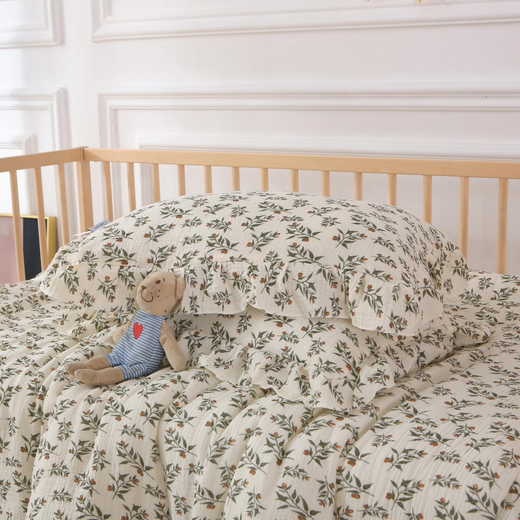 Cloucl easy care—machine washable and quick-dry for busy mornings.