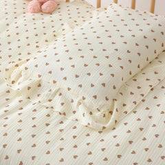 CLoucl envelope-closure demonstration showing easy pillow insert without zipper risk