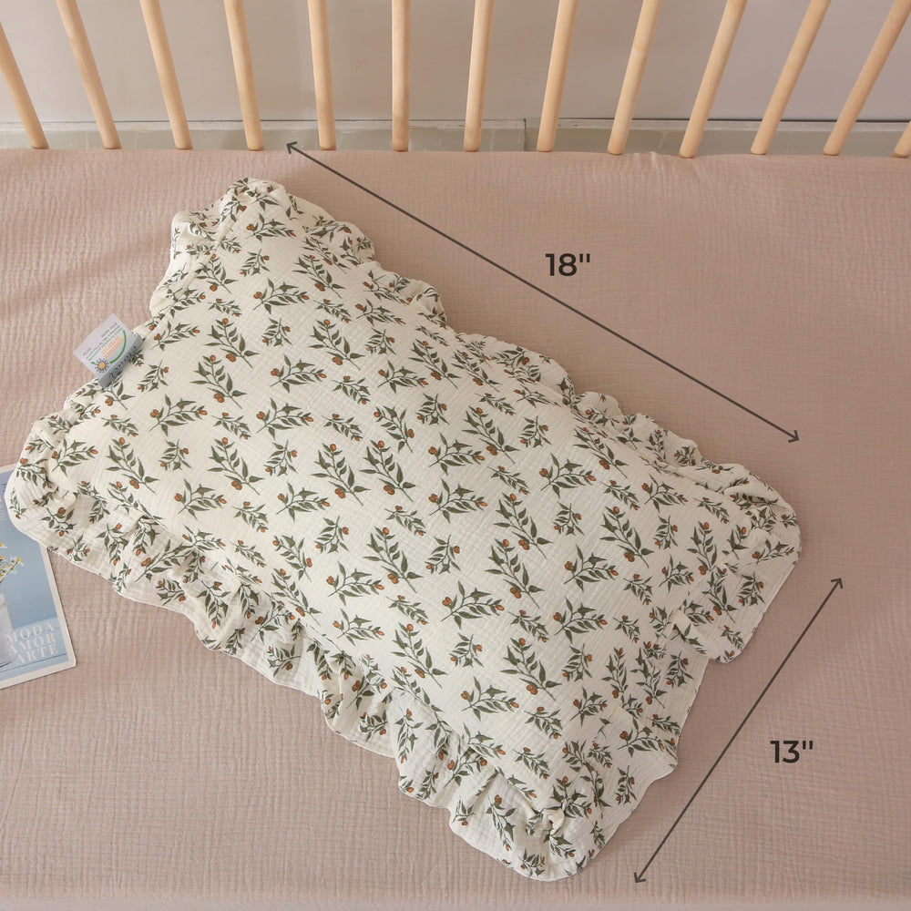 Cloucl muslin cotton close-up showing breathable, gentle fabric.