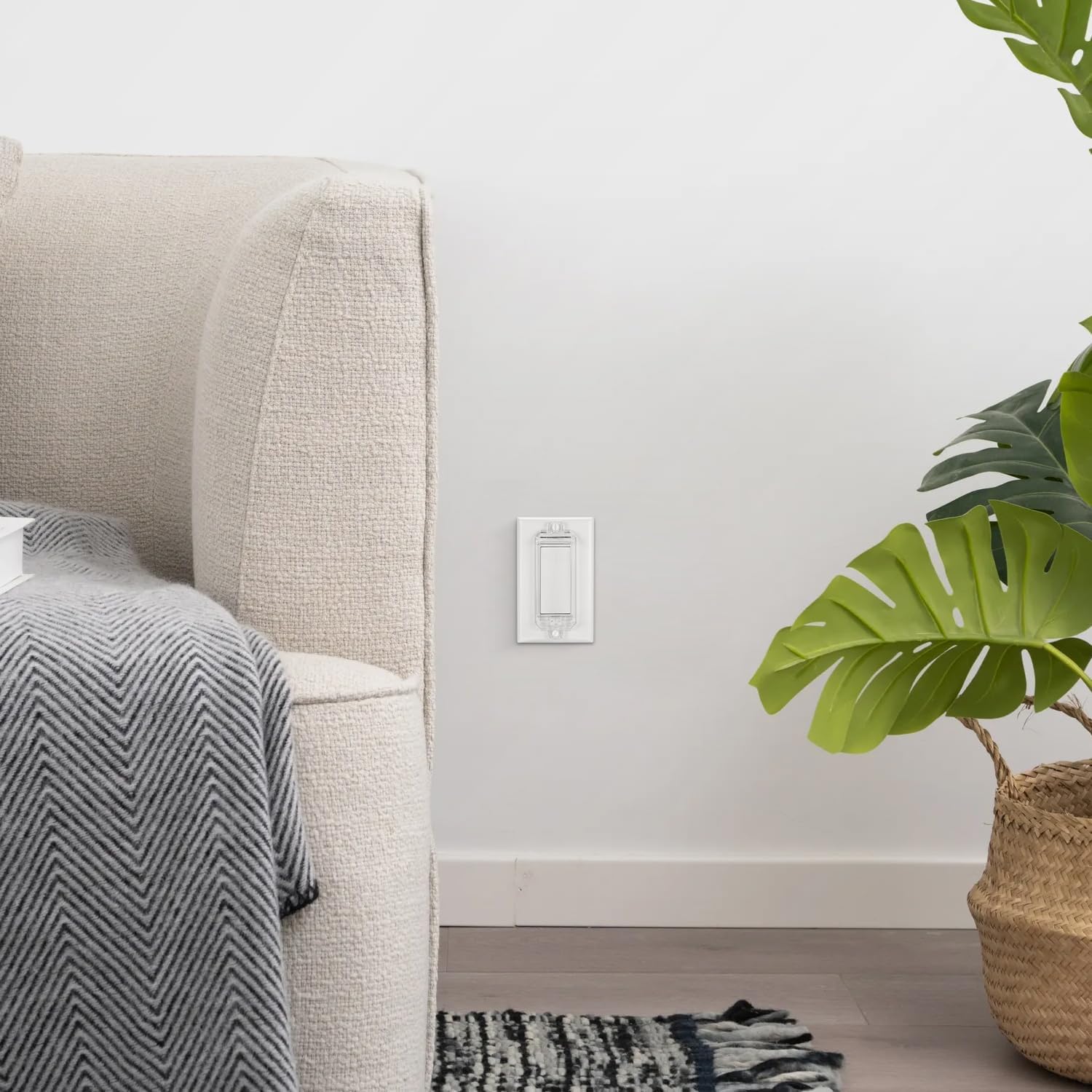 CLYMENE two-pack set helps maintain a tidy, child-friendly home environment.