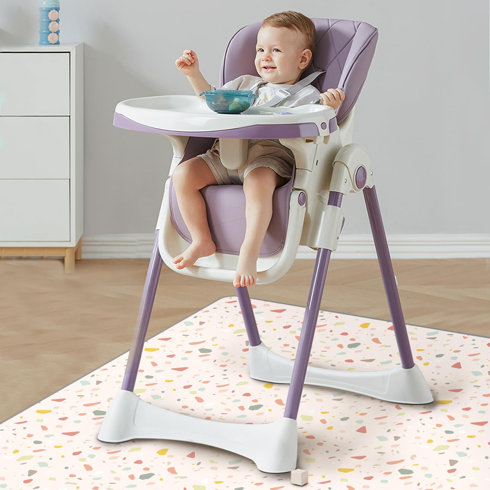 Durable 100% polyester, free from phthalates and BPA for peace of mind.