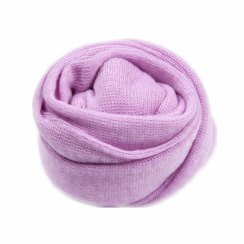 Coberllus blanket-like prop supports safe, supervised newborn sessions.
