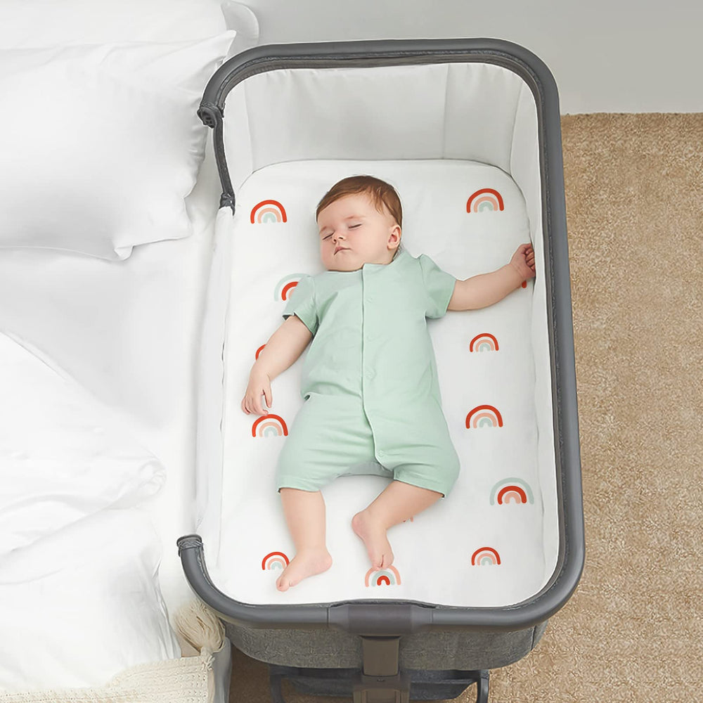 Coldwind machine-washable bassinet sheet ready for easy care.