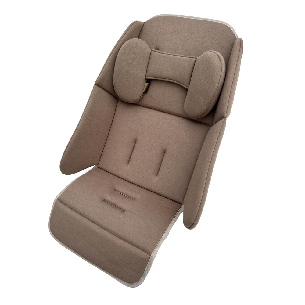 Colukii stroller insert liner provides soft, breathable comfort for on-the-go babies.