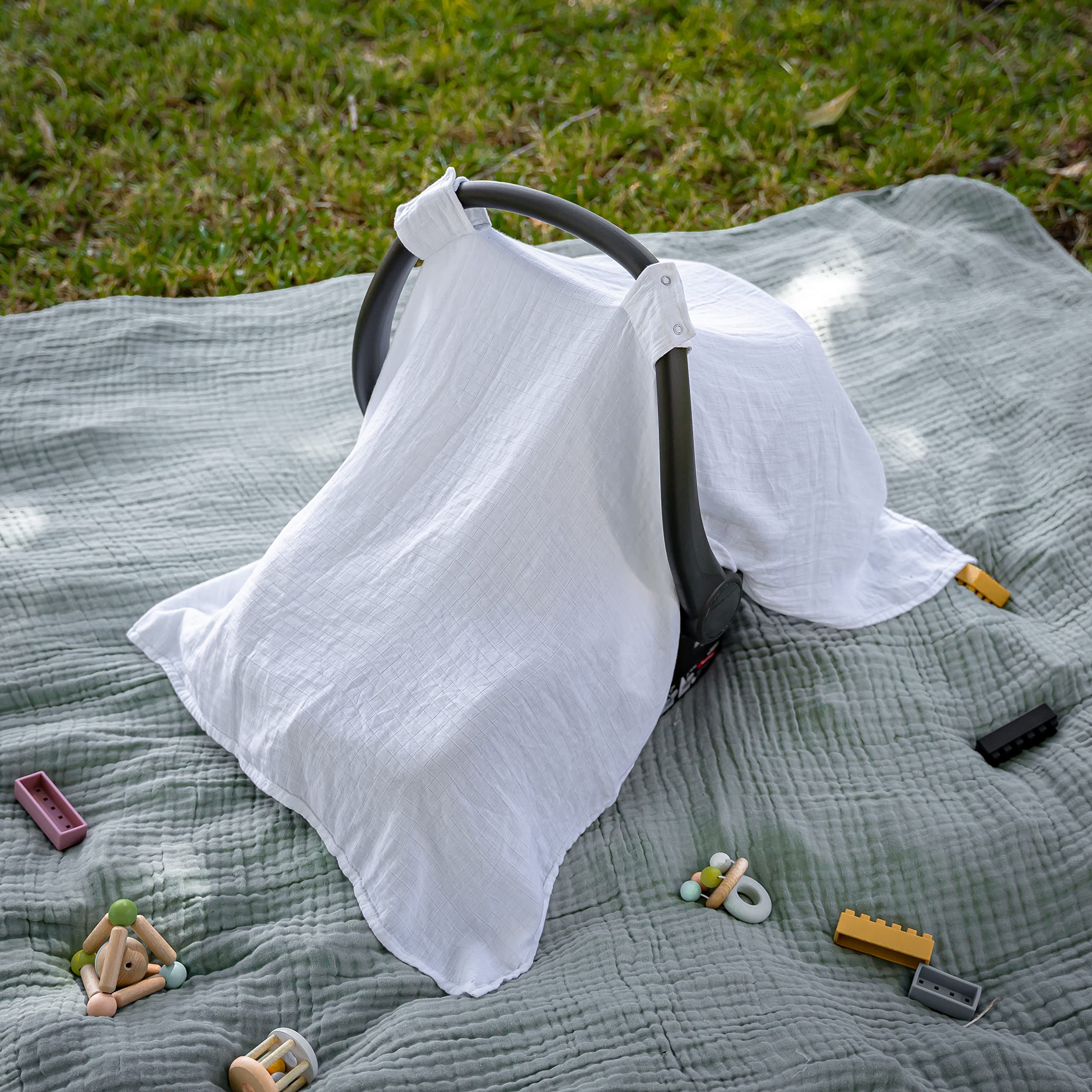 Comfy Cubs gift box packaging shows ready-to-gift canopy.