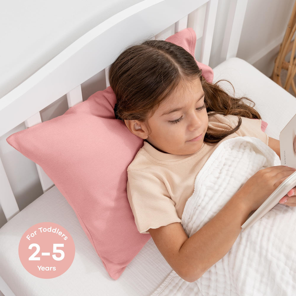 Comfy Cubs ergonomic neck-support feature helps alignment for toddlers.