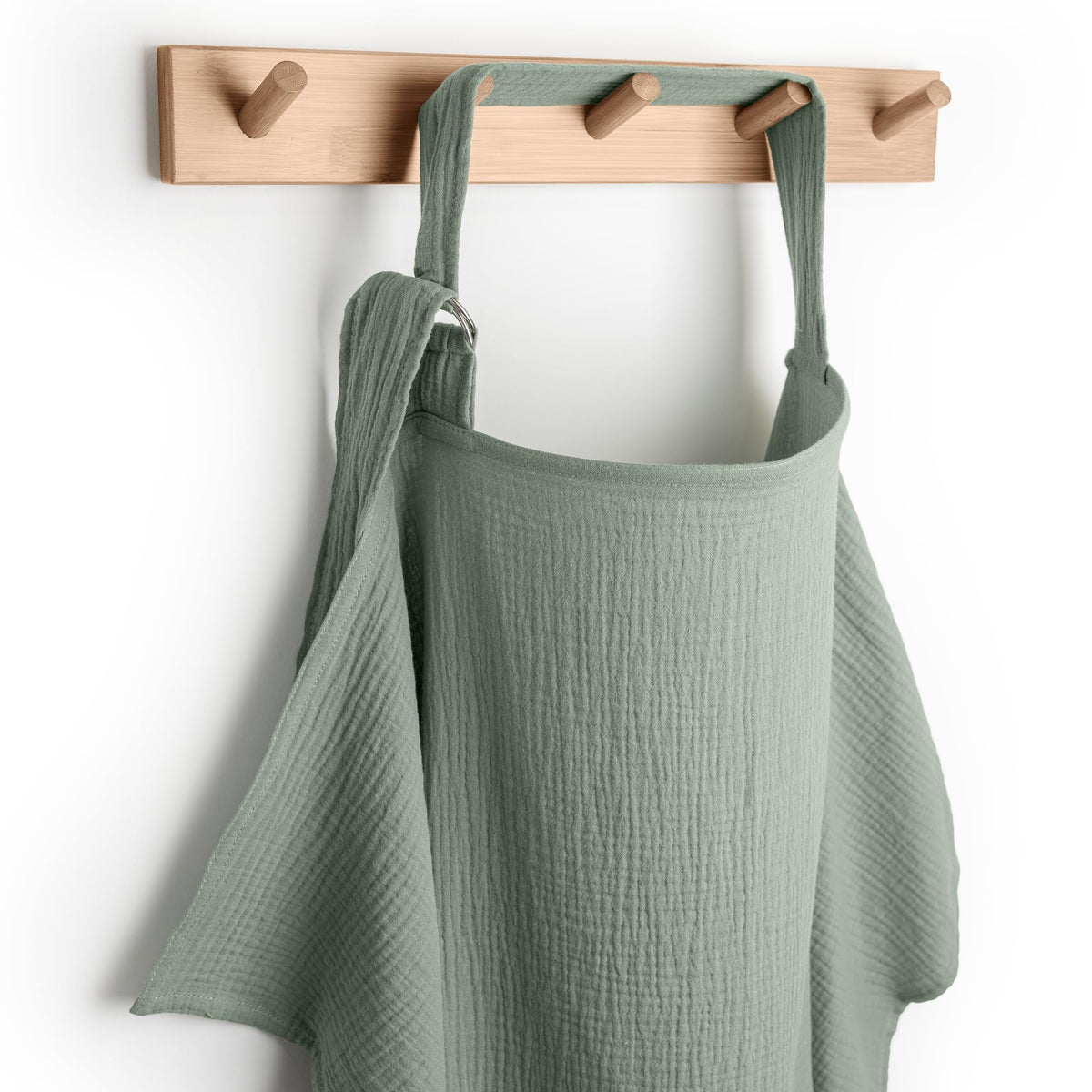 Comfy Cubs Muslin Cover close-up shows soft fabric and breathable comfort for baby feeds.
