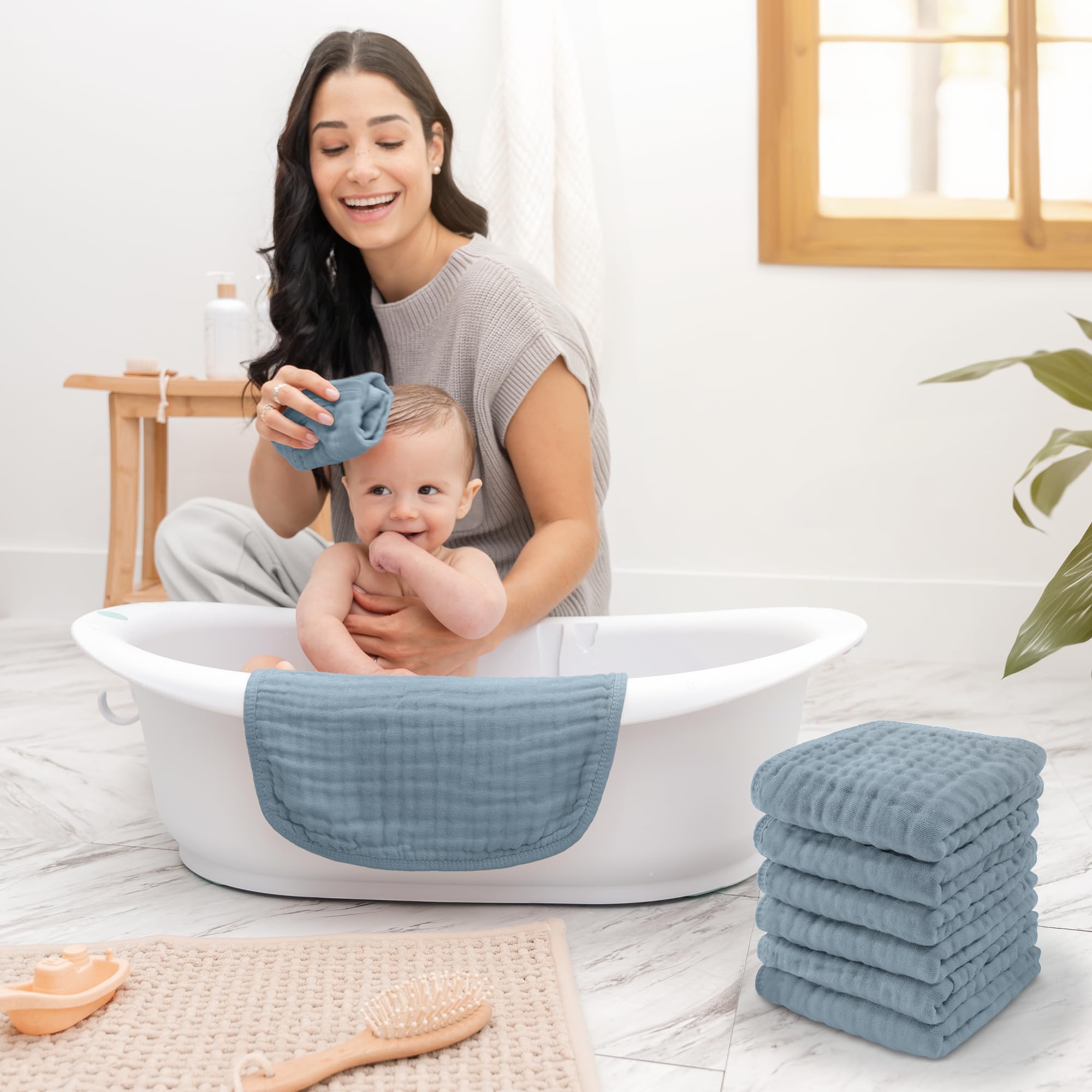 Comfy Cubs 10x10 large washcloth provides full coverage for bath time.