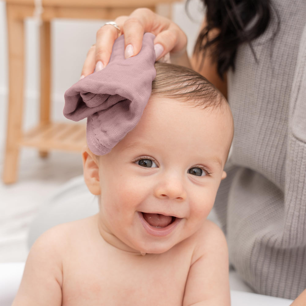 Comfy Cubs muslin washcloths durable machine-washable fabric preserves softness after many washes.