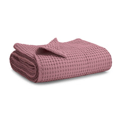 Comfy Cubs waffle blanket close-up shows soft cotton texture for year-round warmth