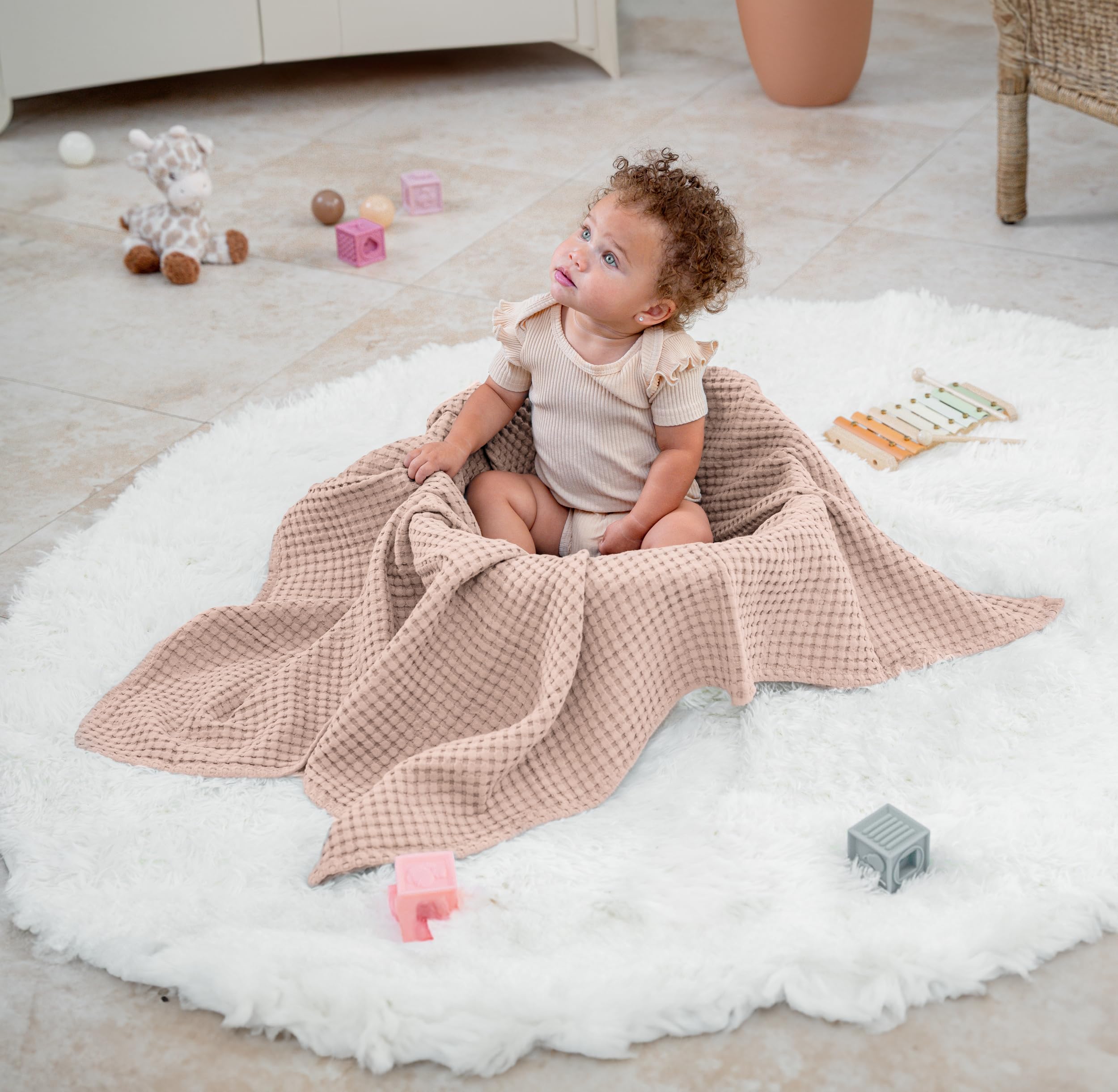 Comfy Cubs waffle blanket doubles as nursing cover for discreet feeding