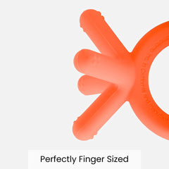 One-piece Comotomo teether design for quick cleaning.