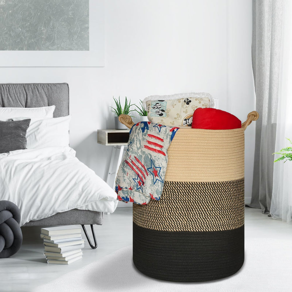 COMSE extra-large basket keeps laundry organized for family rooms