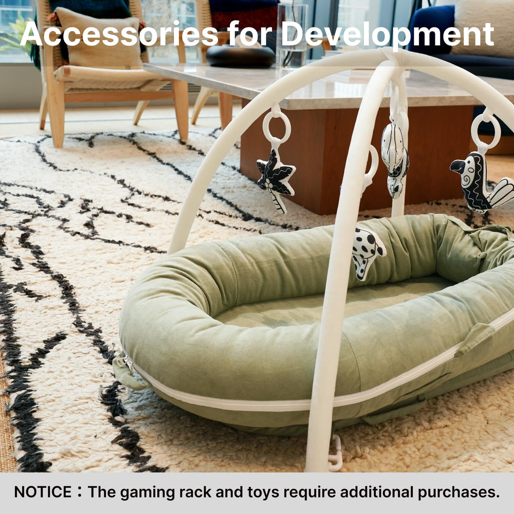 Adjustable ends on the Deluxe Lounger adapt as baby grows.
