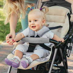 COOLBEBE potty-training pad pair absorbs leaks for potty training.