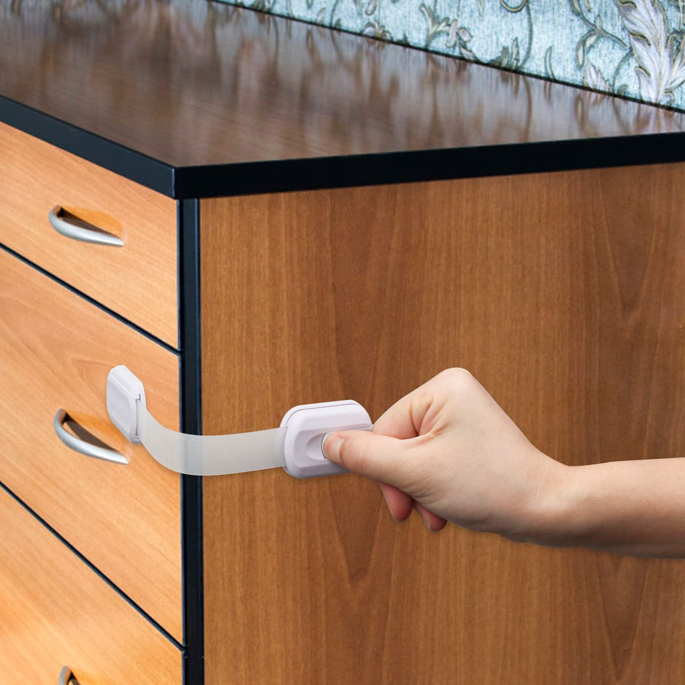 Coolrunner lock measures 18.5 cm by 4.5 cm