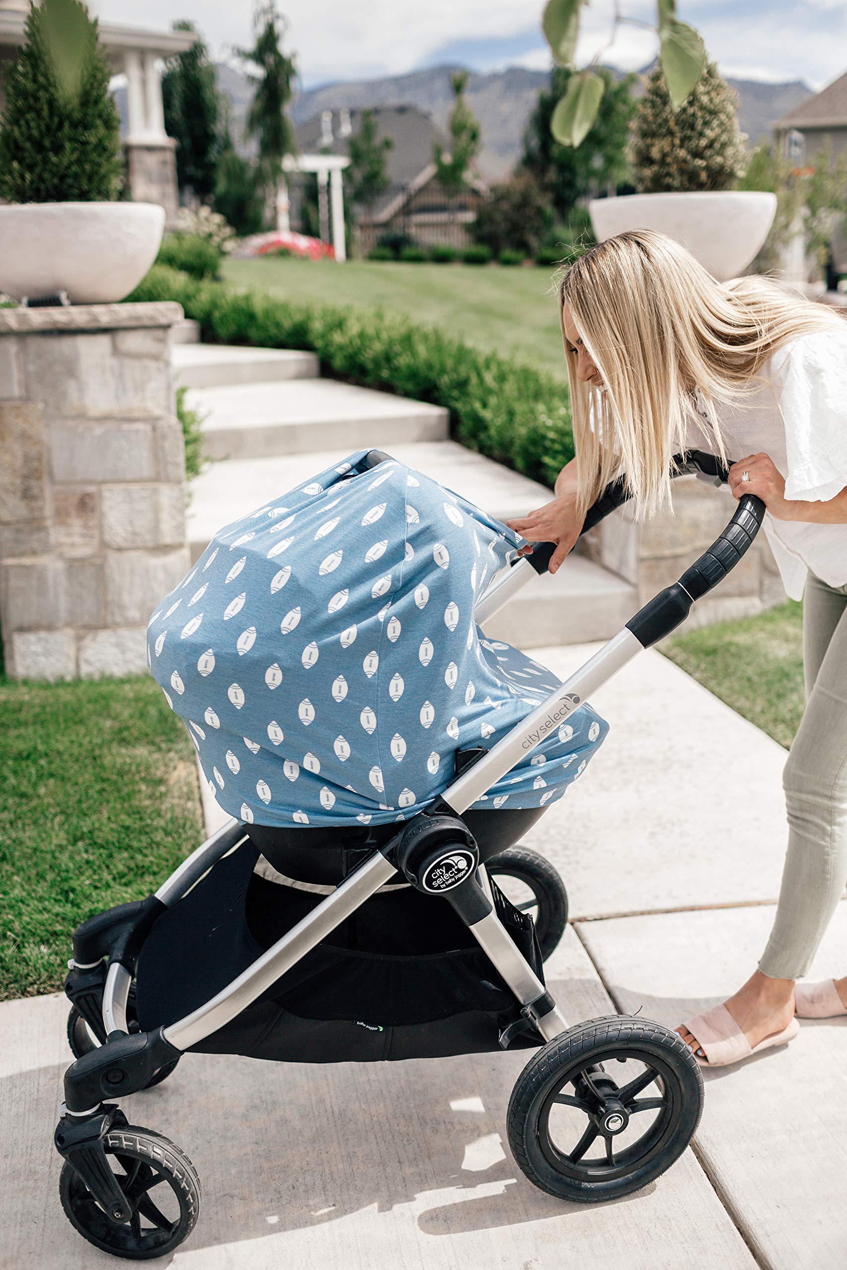 Copper Pearl all-season protection helps baby stay comfortable in varying weather.