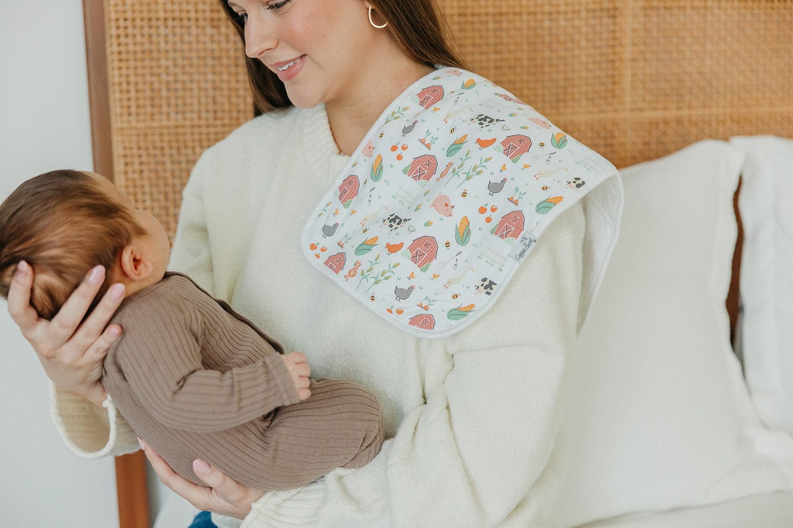 Copper Pearl triple-layer absorbency helps manage spills quickly.