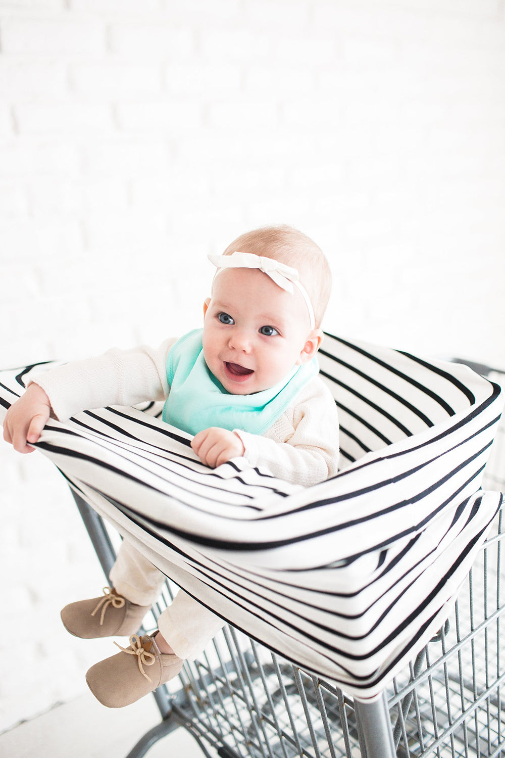 Copper Pearl Grace all-season design cover adapts to seasons and outings.