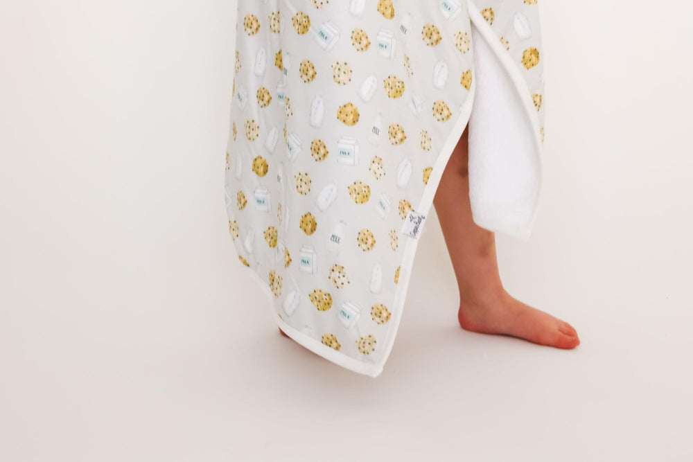 Copper Pearl hooded towel big kid size 50x29.5 for extended post-bath warmth