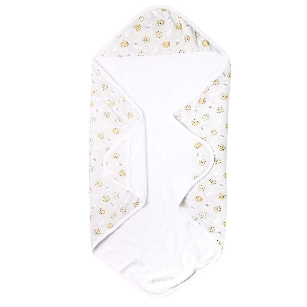 Copper Pearl kids towel offers cozy after-bath snuggle for small bodies.