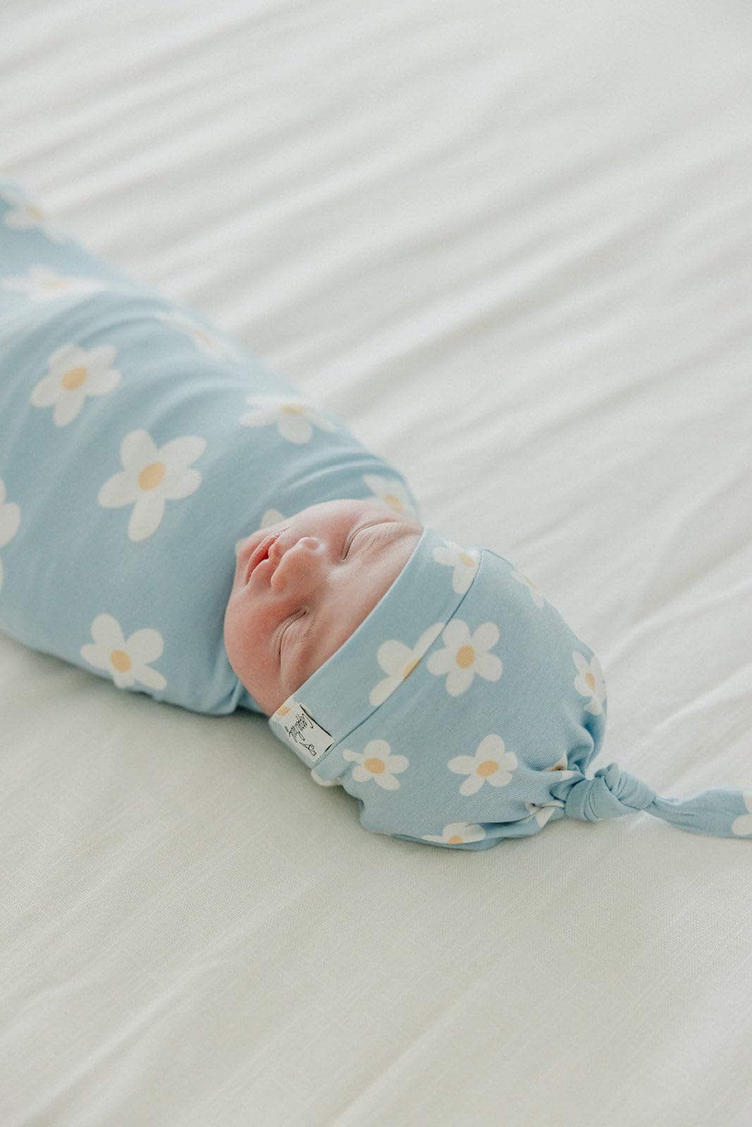 Copper Pearl machine-washable blanket maintains softness after washes.