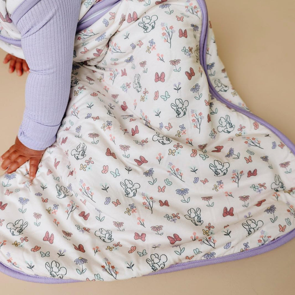 Copper Pearl Minnie Bowquet Sleep Bag top zipper enables quick changes
