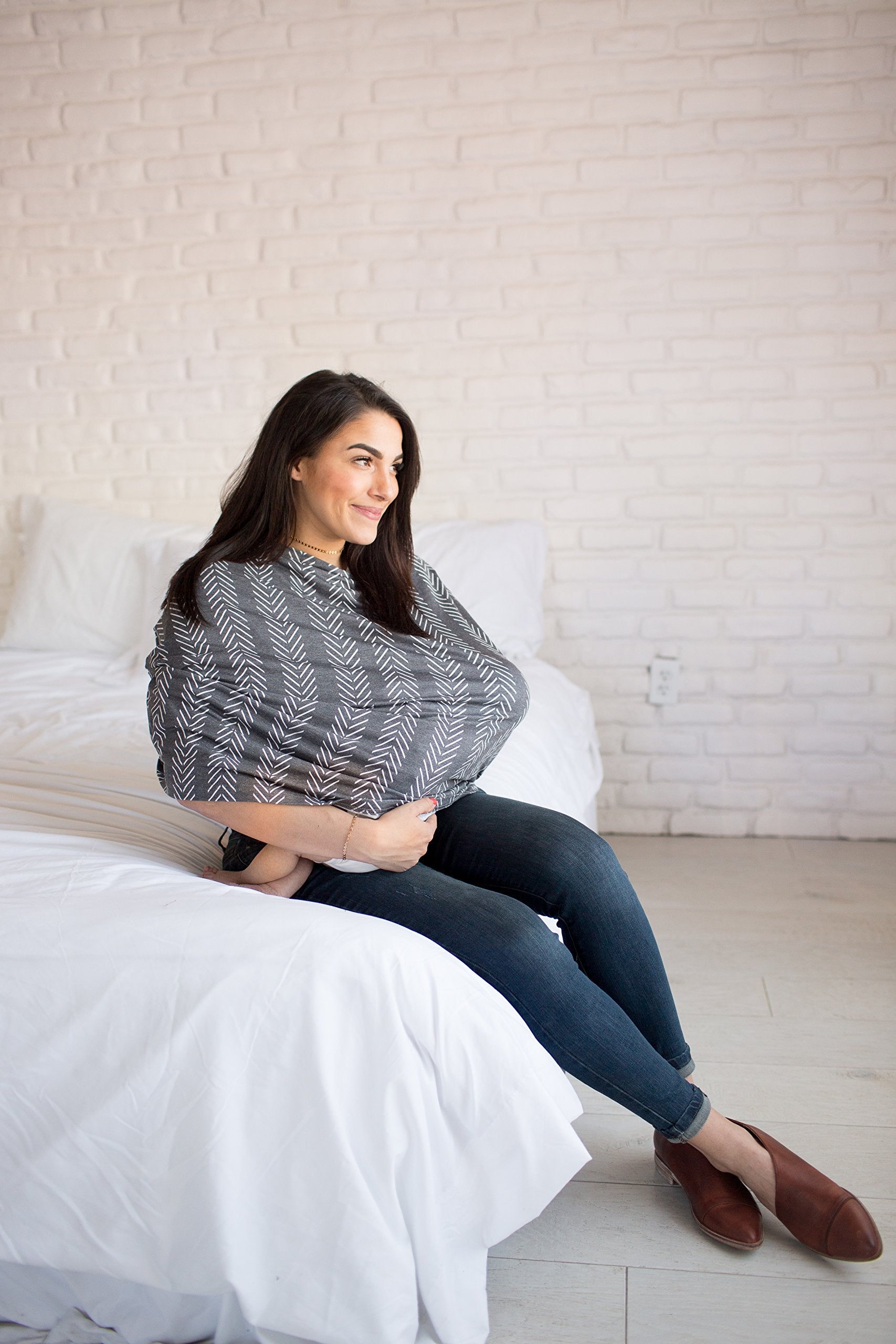 Copper Pearl multi-use cover all-season-coverage provides year-round versatility on walks.