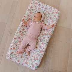 Copper Pearl Natalie universal-fit elastic edge keeps the cover neatly in place.