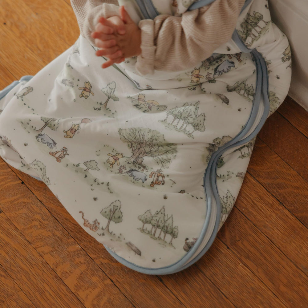 Tag-free neck detail on Copper Pearl Sleep Bag for comfortable sleep.