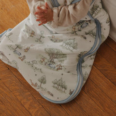 Tag-free neck detail on Copper Pearl Sleep Bag for comfortable sleep.