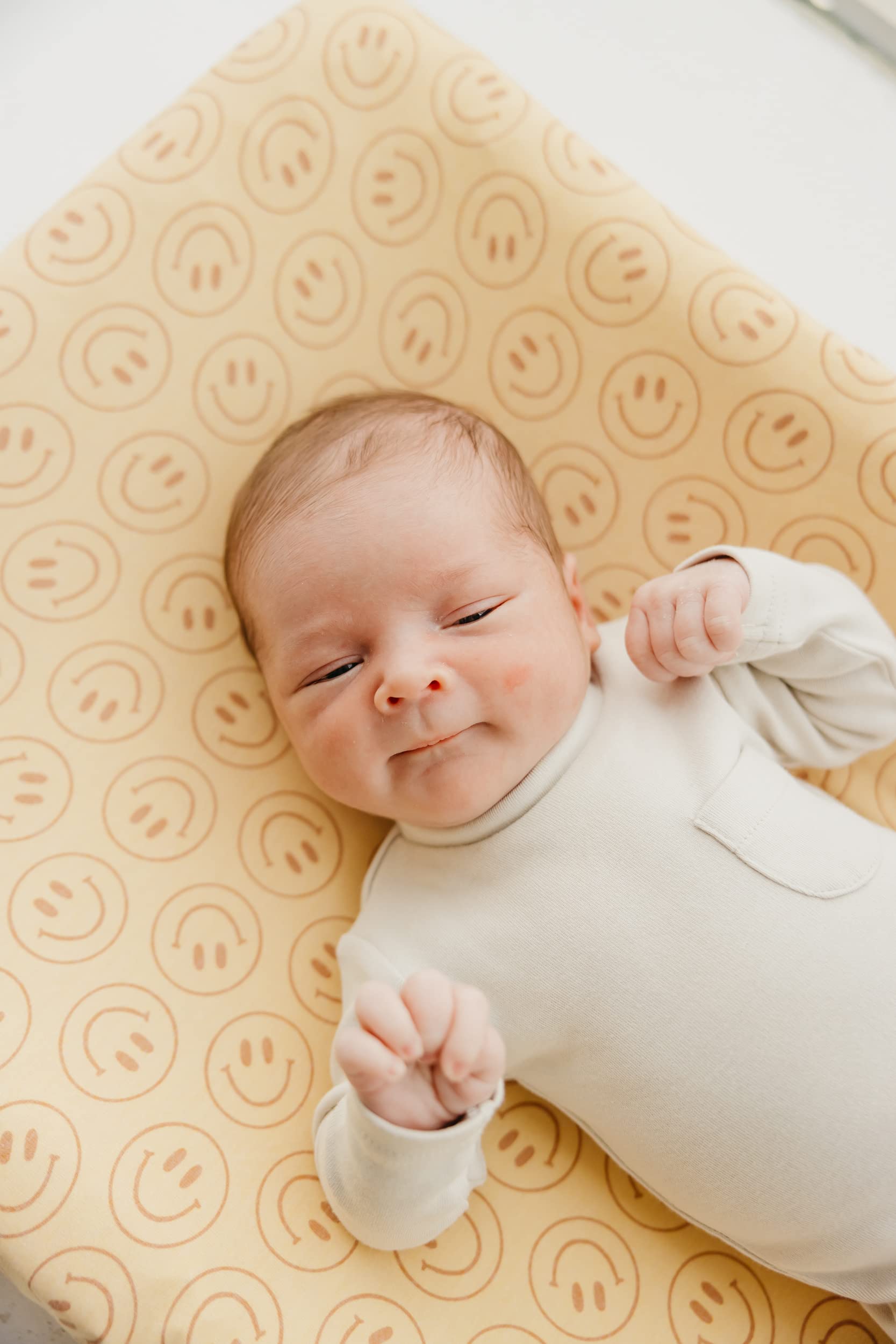 Easy-care Copper Pearl changing pad cover for quick cleaning