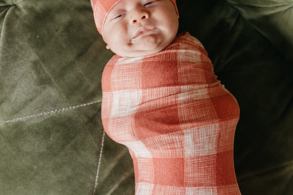 Copper Pearl Ralphie swaddle close-up of the lightweight breathable fabric.