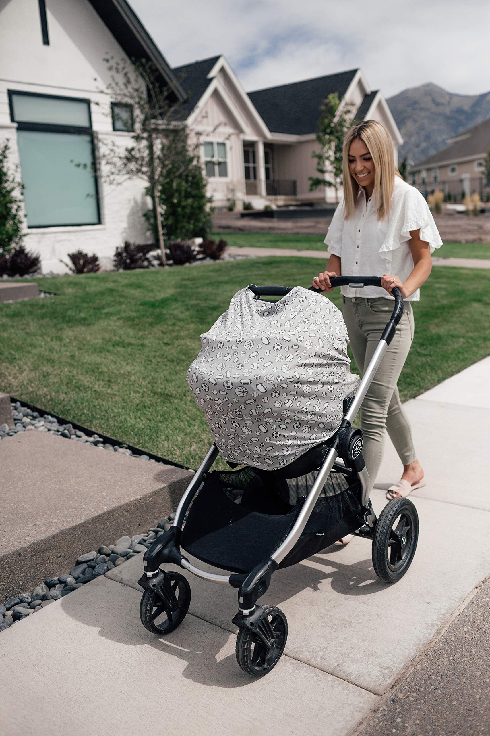 Copper Pearl shopping-cart cover keeps baby protected during errands