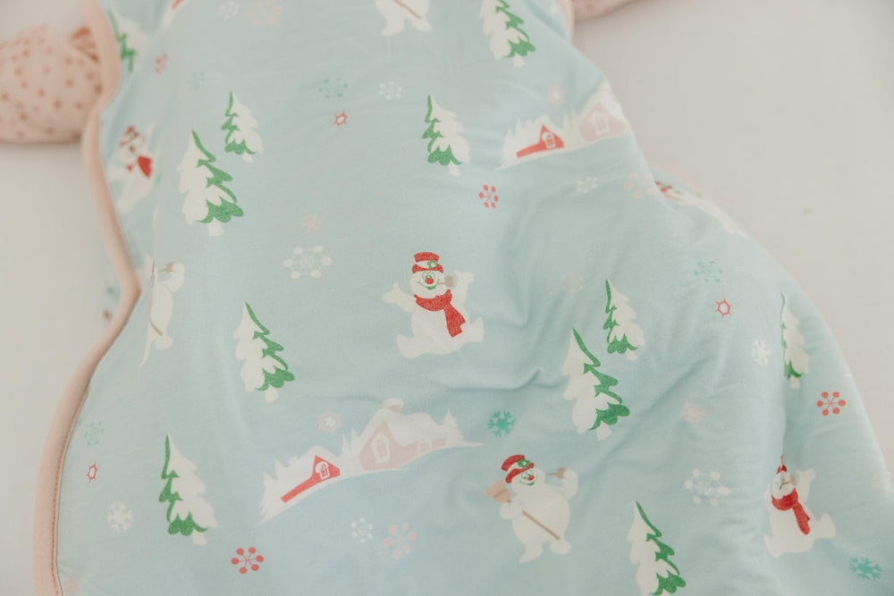 Copper Pearl Sleep Sack three-layer breathable fabric keeps baby comfortable.