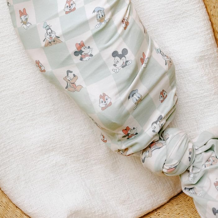 Copper Pearl swaddle 46 by 46 inches supports swaddling and playtime transitions.